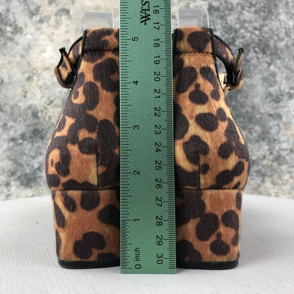 CAbi Women's Size 8M Kiki Brown Leopard Print Ankle Strap Block Heel Sandals - Picture 7 of 12